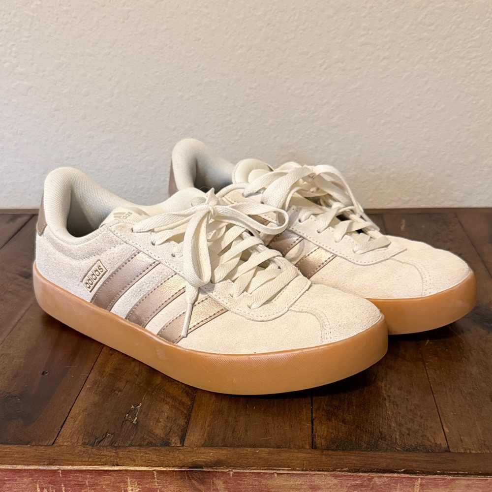 Women's VL Court 3.0 Sneaker Size 7.5
